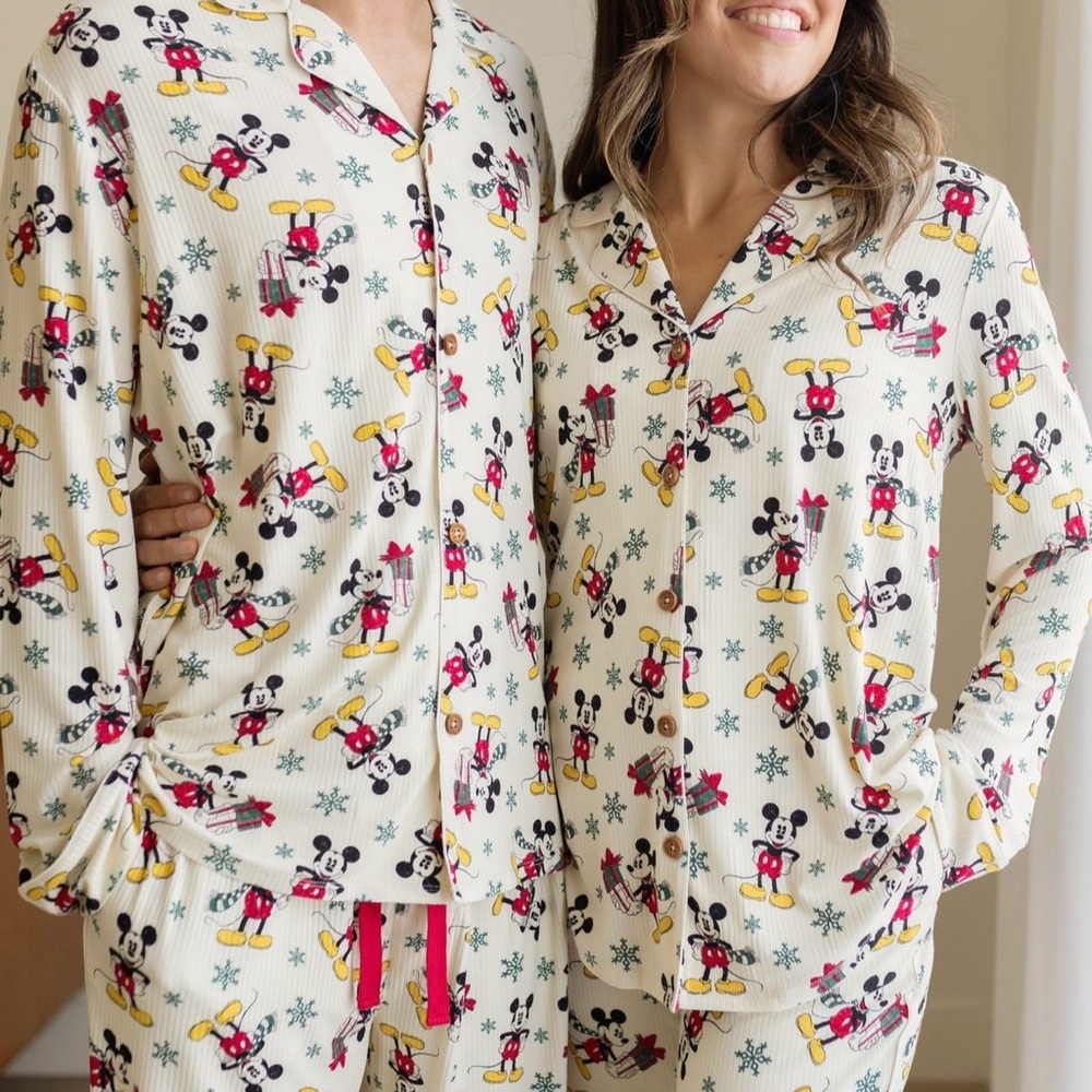 NWT Posh Peanut Mens Mickey Holiday Pajamas